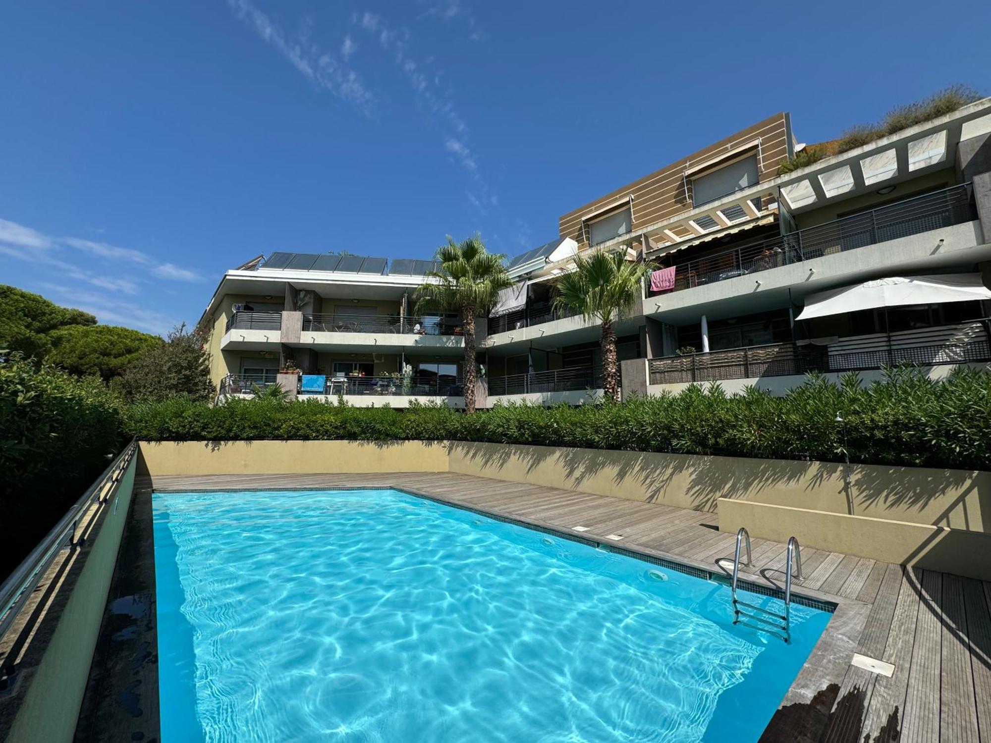 L'Appart Ideal Famille, Terrasse, Piscine, Plage Villeneuve-Loubet Buitenkant foto